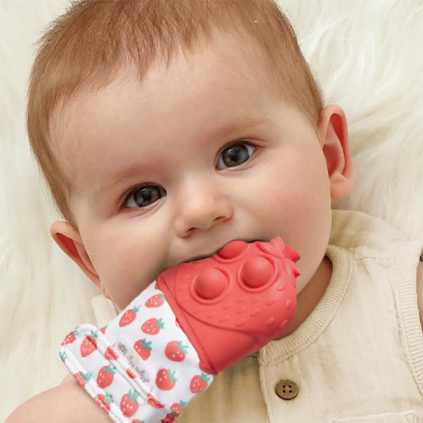 Itzy Ritzy * Itzy Mitt™ Silicone Teething Mitts - Strawberry